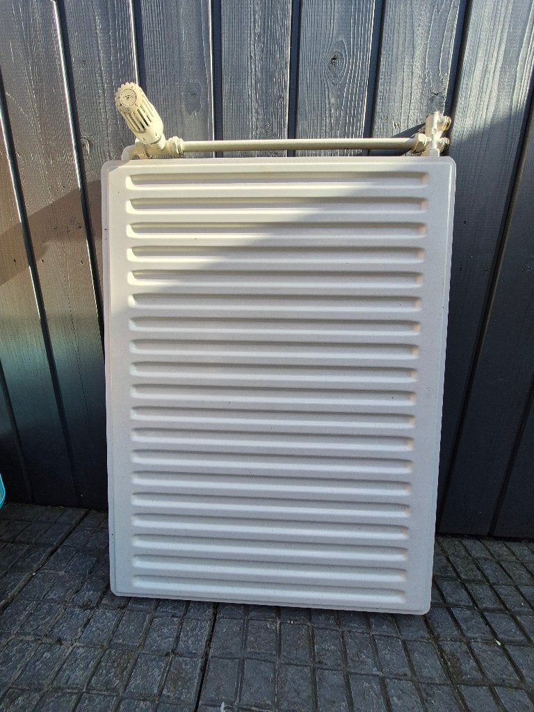 Radiators – Good Condition, Doe-het-zelf en Verbouw, 30 tot 80 cm, Radiator, Minder dan 60 cm, Ophalen of Verzenden