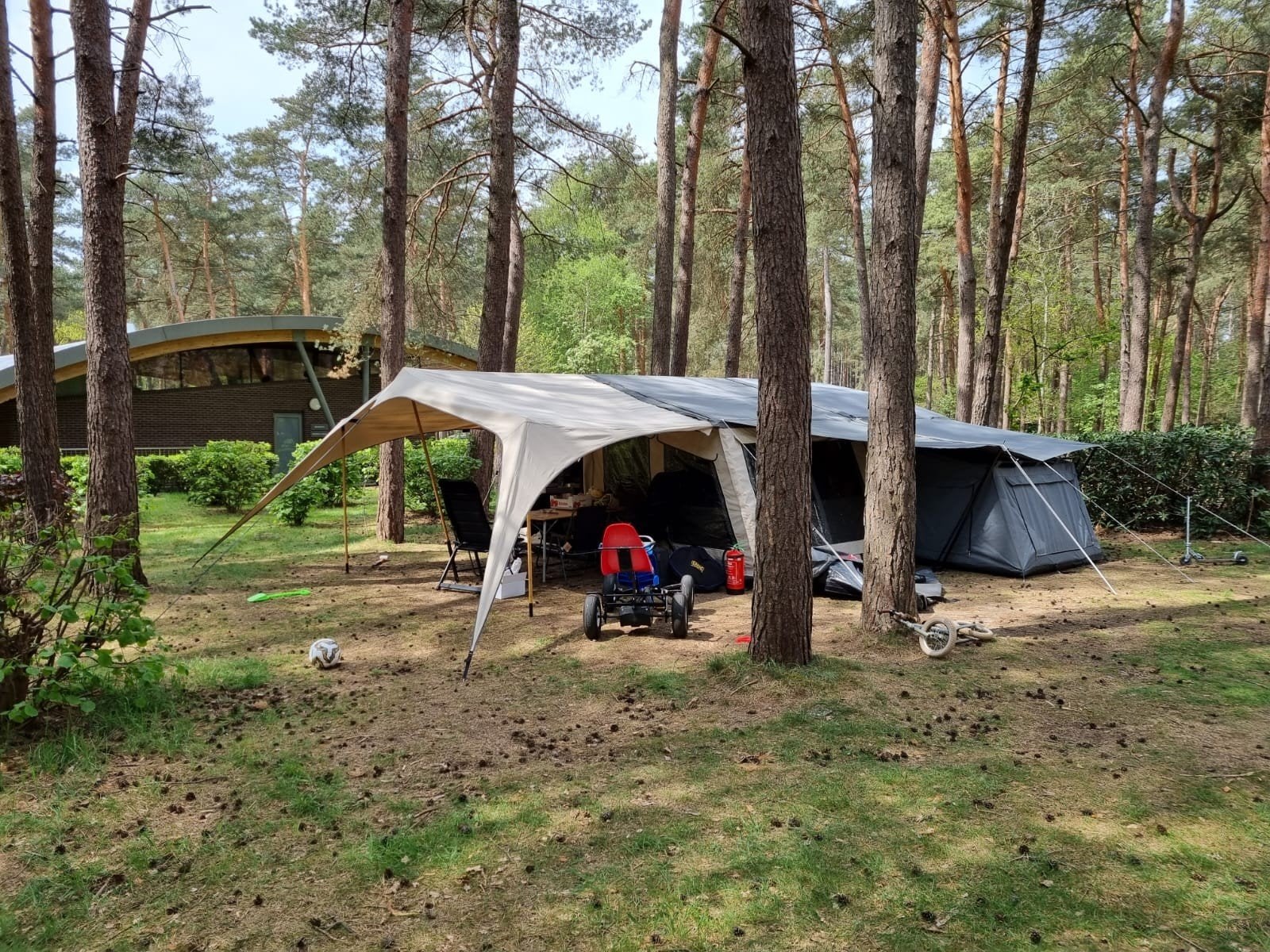 campooz lazy jack camping met trekking luifel, Beige, Ophalen of Verzenden, Aanwezig, Campooz