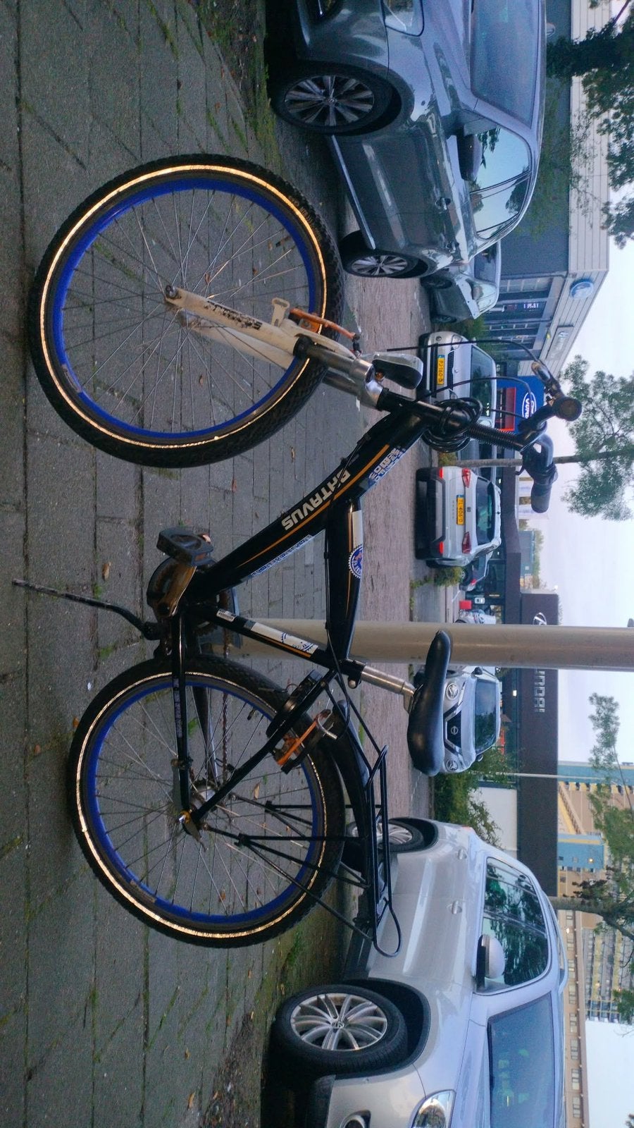 Foto 2 van Batavus Jongensfiets (met verlichting & versnellingen)