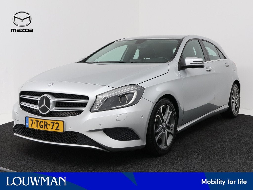 Mercedes-Benz A-Klasse 180 | Navigatie | Parkeersensoren |, Auto's, Mercedes-Benz, Voorwielaandrijving, 12 maanden, 4 cilinders
