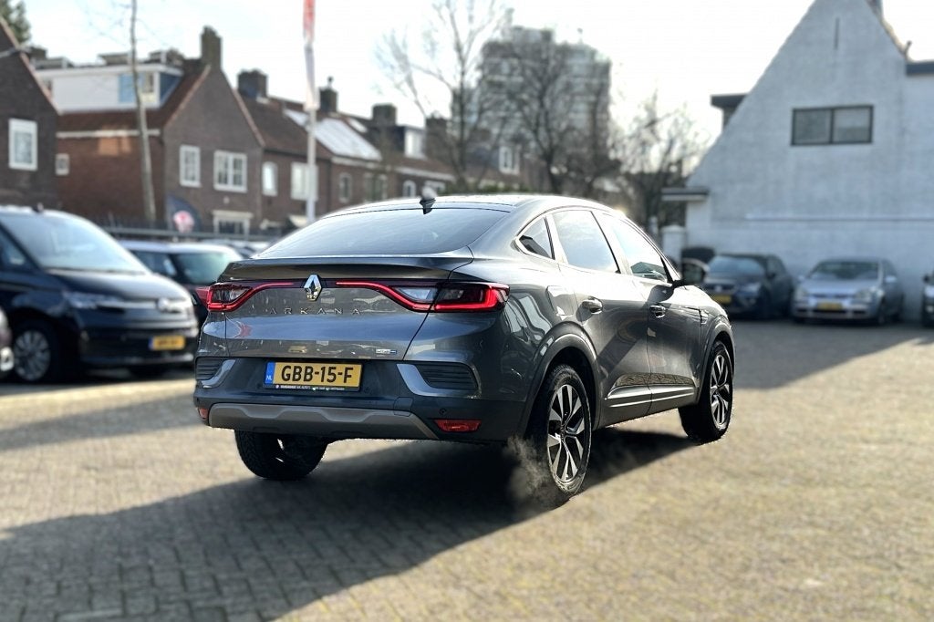 Renault Arkana 1.6 E-Tech Hybrid 145 Zen (bj 2022), Auto's, Gebruikt, Euro 6, 4 cilinders, Bedrijf