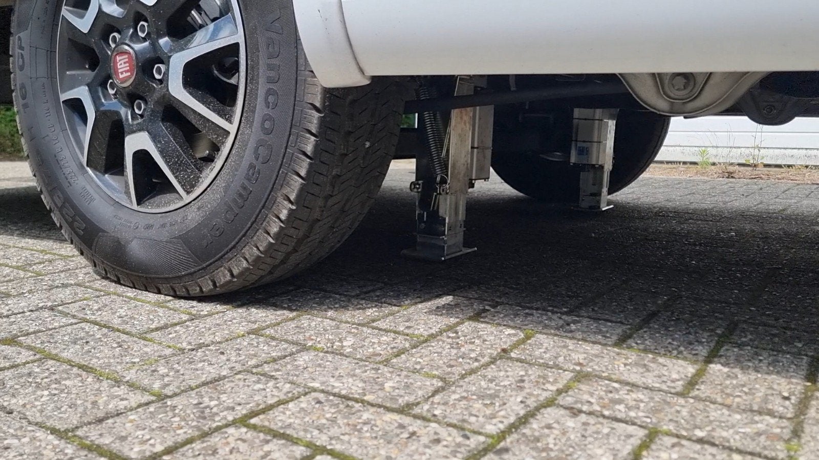 Tesa Autolift4 camper levelsysteem met montage in 1 dag, Caravans en Kamperen, Ophalen