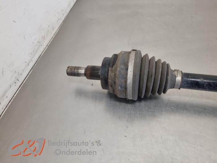 Aandrijfas links-achter van een Mercedes Vito, Gebruikt, -, Ophalen of Verzenden, -