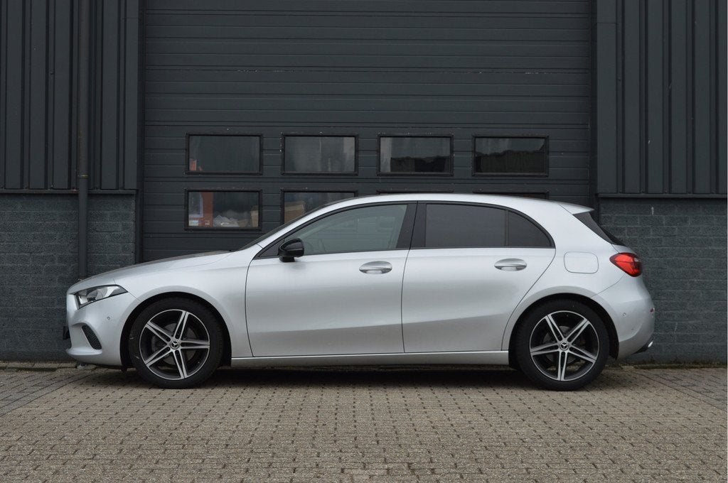 Mercedes-Benz A-Klasse 180 Business Solution (bj 2019), Auto's, Mercedes-Benz, Voorwielaandrijving, 136 pk, Gebruikt, Met garantie (alle)