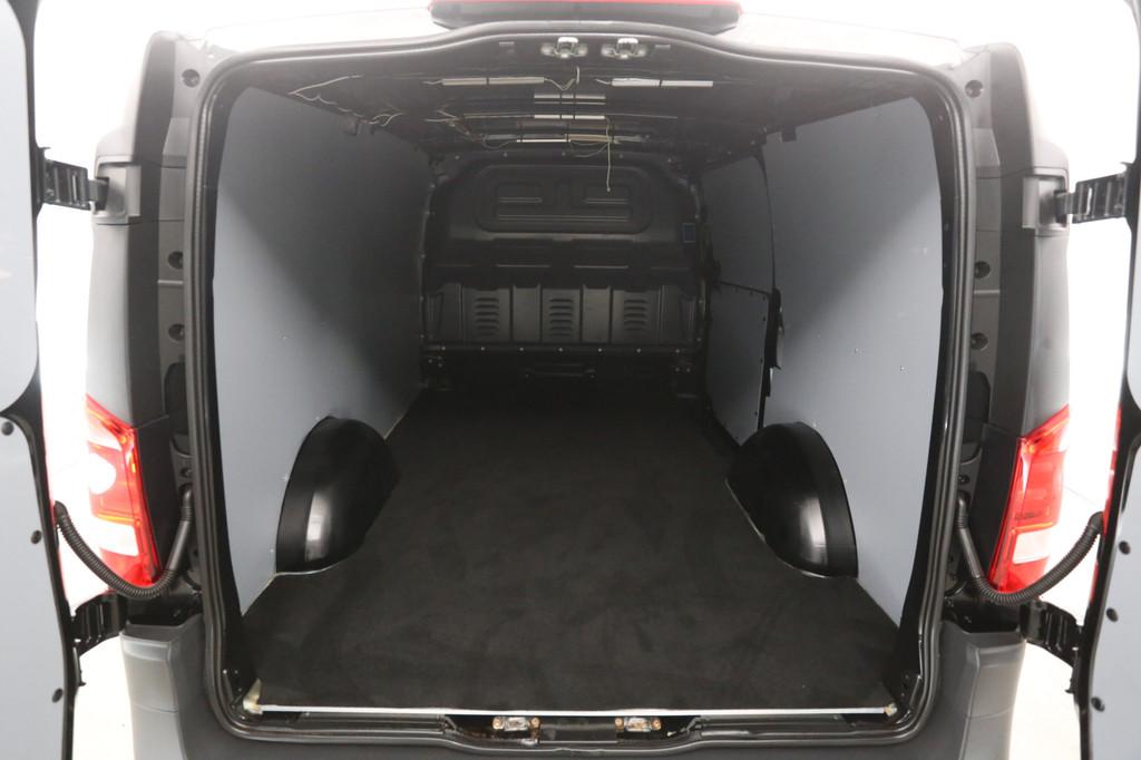 Mercedes-Benz Vito 114 CDI Lang | Airco | Cruise | Trekhaak, Auto's, Voorwielaandrijving, Gebruikt, 4 cilinders, 2000 kg