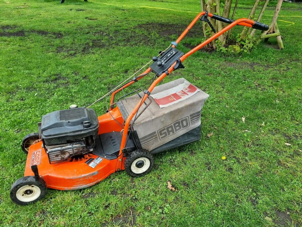 Sabo Benzine Grasmaaier - Maait goed, aandrijving defect, Gebruikt, Opvangbak, Benzine-grasmaaier, Ophalen