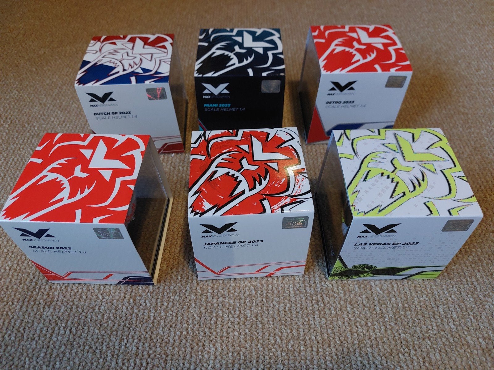 Max Verstappen 2023 Helm Collectie - Schaal 1:4, Verzamelen, Ophalen of Verzenden, Nieuw, Formule 1