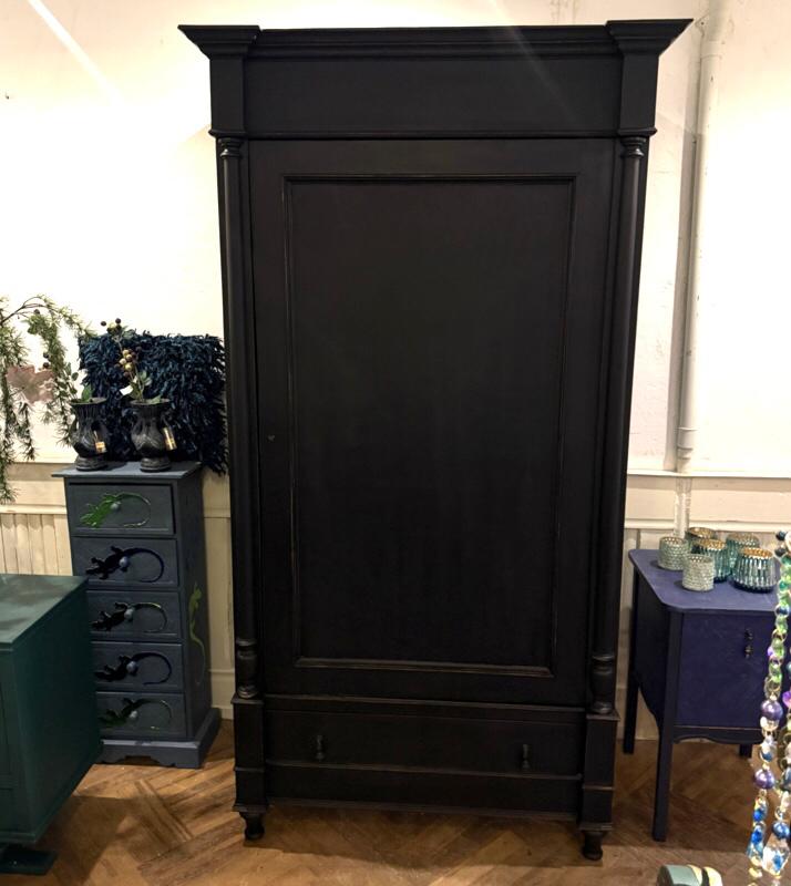 Antieke garderobekast, vintage kast, oude ééndeurskast VdlM, Ophalen, 100 tot 150 cm, Eikenhout, Zo goed als nieuw