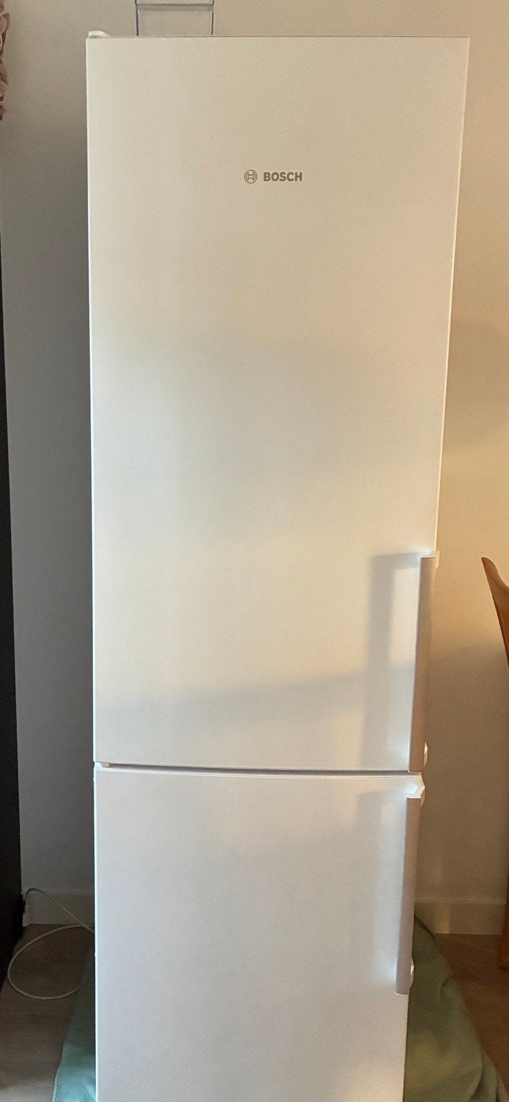 Bosch Koel-vriescombinatie KGE39BW40/05 - Wit, A+++, Witgoed en Apparatuur, Ophalen, 200 liter of meer, 60 cm of meer, Met aparte vriezer