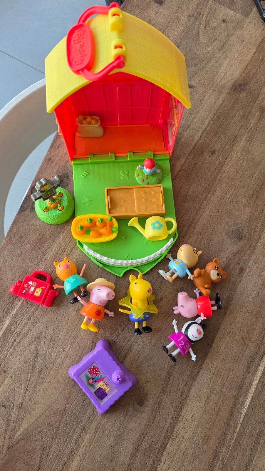 Peppa Pig, Ophalen