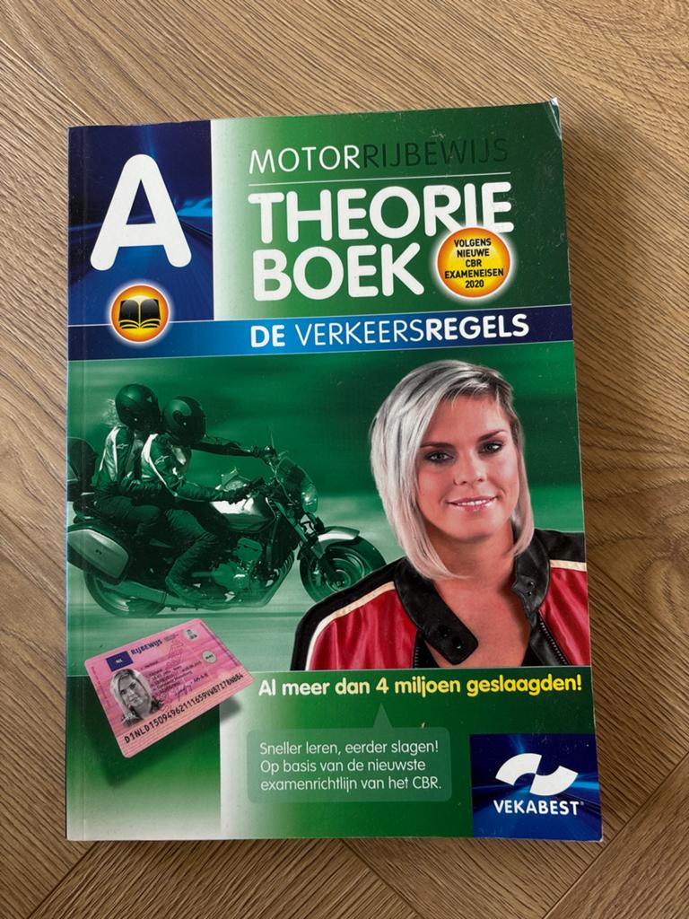 Motorrijbewijs- Theorieboek, Boeken, Erik Kantelberg, Ophalen of Verzenden, Zo goed als nieuw, Nederlands