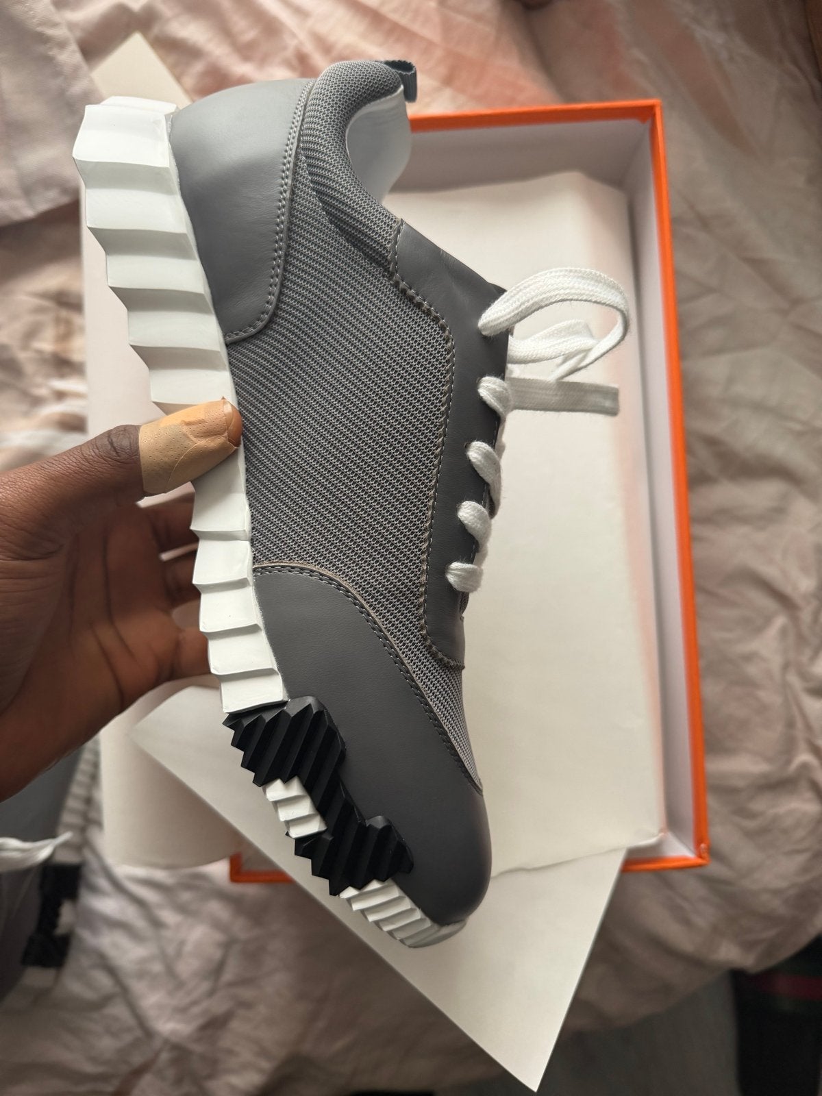 Nieuwe hermes sneakers - Maat 44, Kleding | Heren, Schoenen, Ophalen of Verzenden, Nieuw, Overige kleuren, Sneakers of Gympen