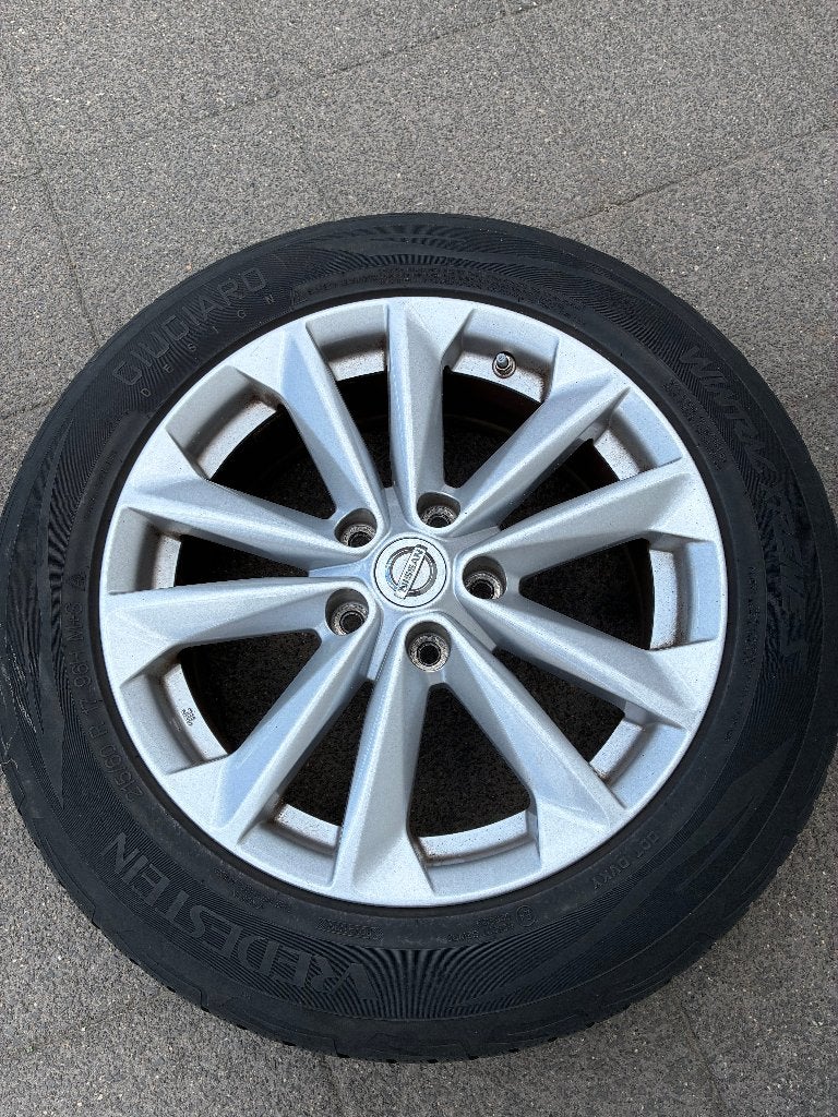 Originele velgen Nissan Qashqai met winterbanden., Auto-onderdelen, Banden en Velgen, Ophalen, 16 inch, Banden en Velgen, Winterbanden