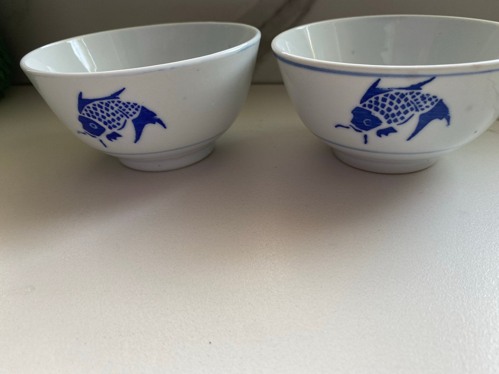 2 Chinese Raoping rijstkommen met blauwe vis €18 per stuk, Ophalen of Verzenden