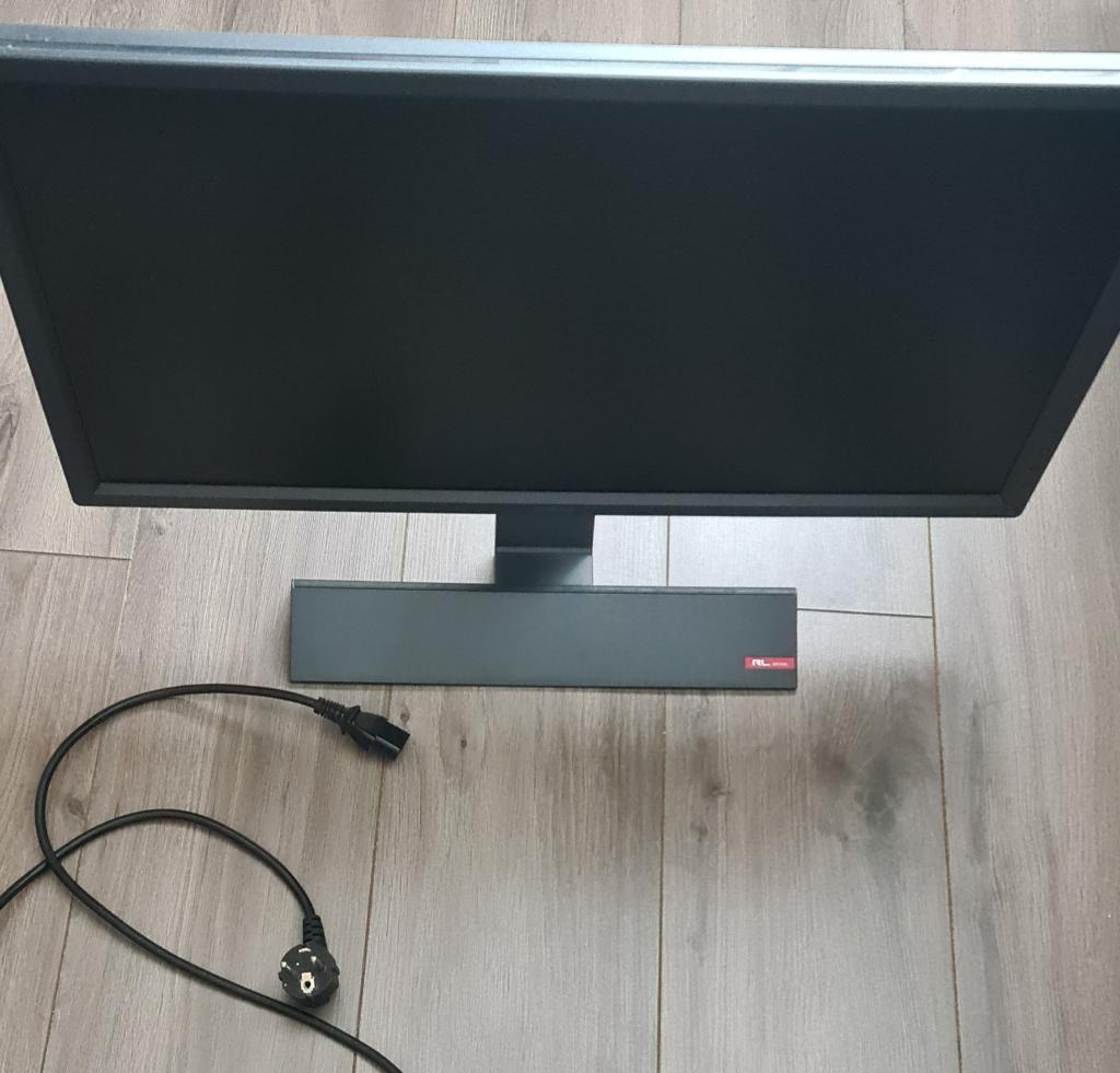 2 pc monitoren beiden van Benq, Computers en Software, Gebruikt, HDMI, BenQ, Onbekend