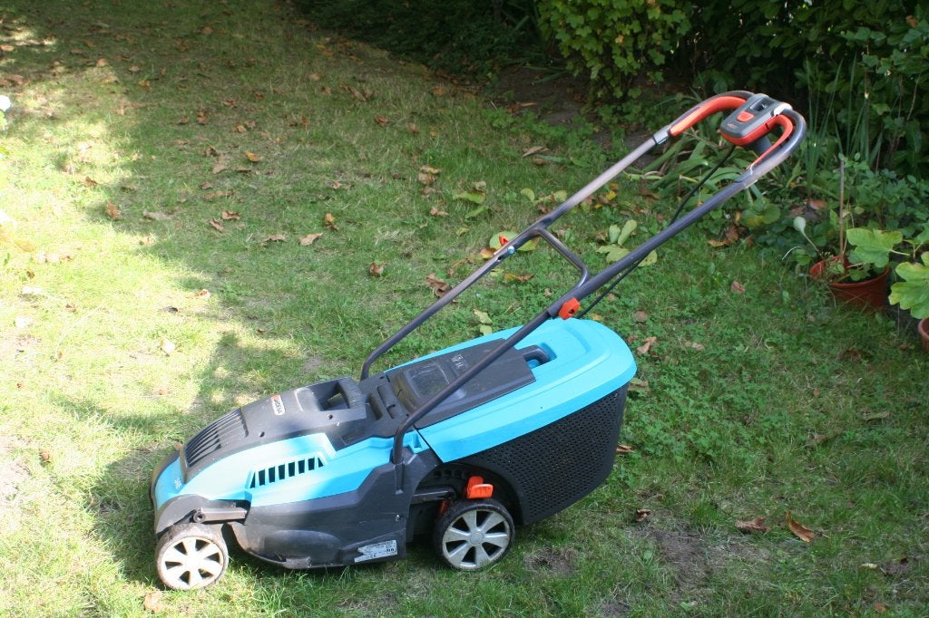 Mooie elektrische grasmaaier Gardena, Ophalen, Cirkelmaaier, Gebruikt, Opvangbak