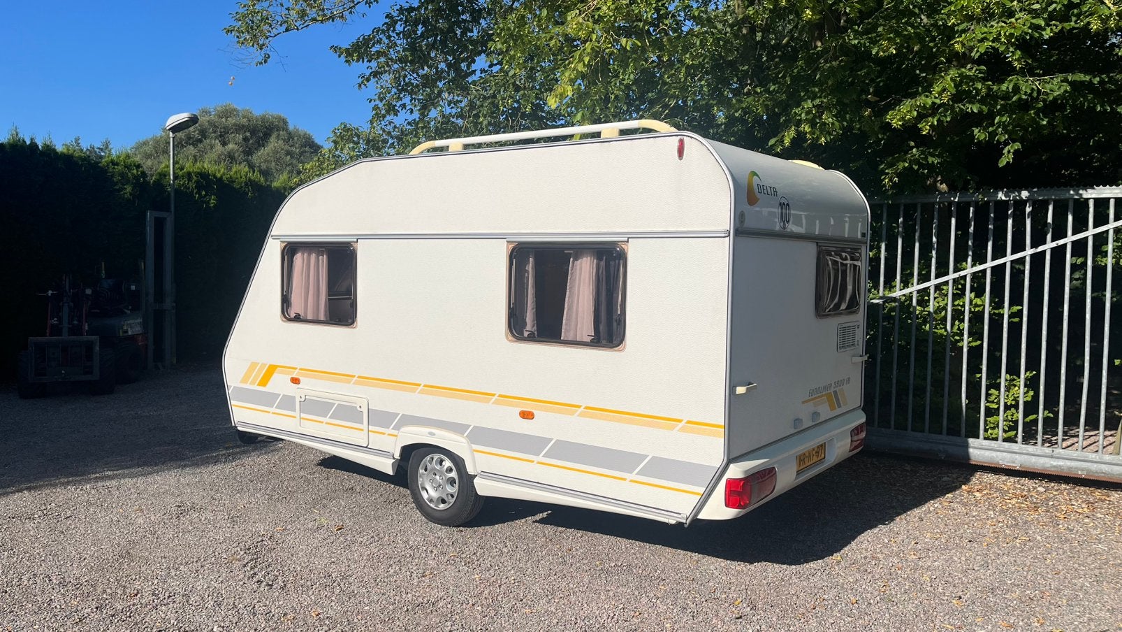 Delta 390fb euroliner (2005), Caravans en Kamperen, Frans bed, Bedrijf, Treinzit, 750 - 1000 kg