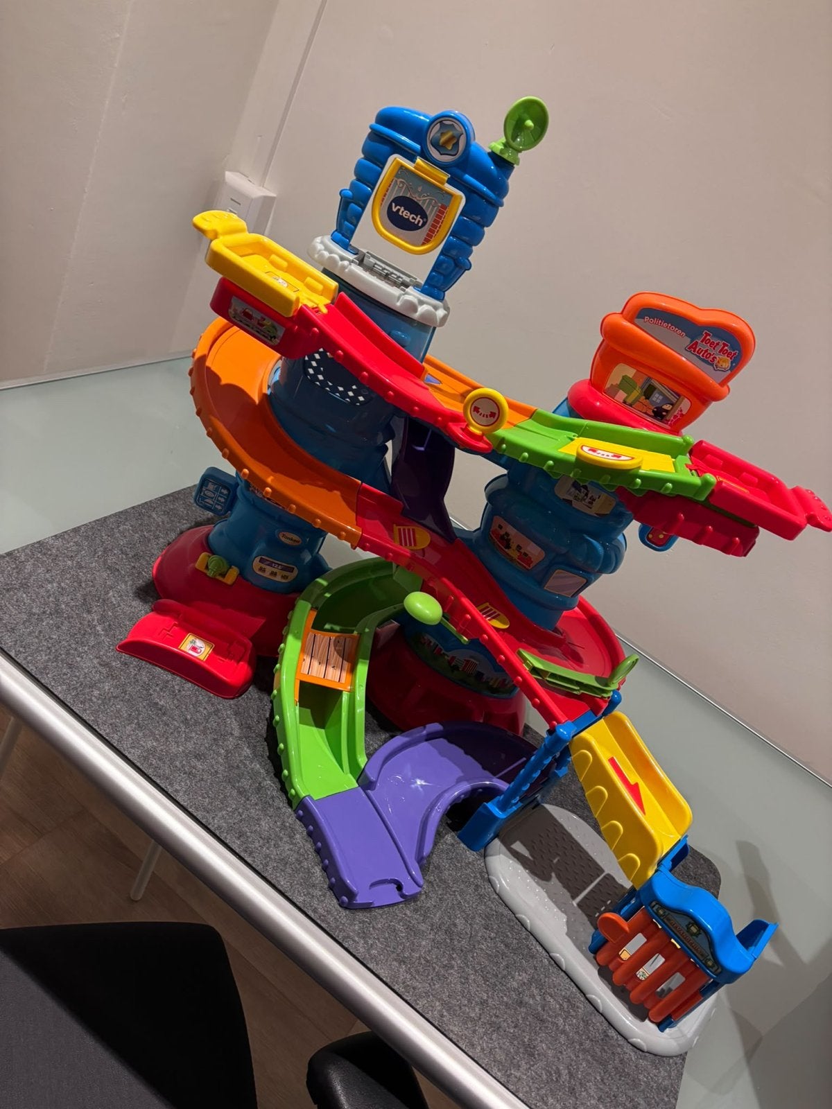 Vtech toet toet brandweer politie, autogarage, auto’s, Kinderen en Baby's, Ophalen of Verzenden, Zo goed als nieuw, 2 tot 4 jaar