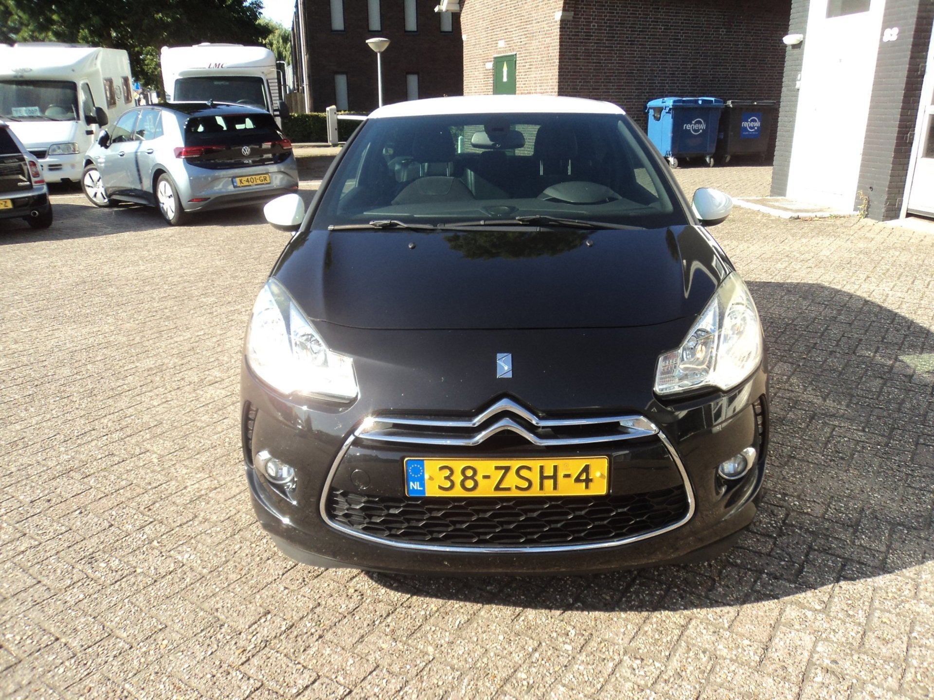 Citroen DS3 1.2 VTi Chic, Voorwielaandrijving, Euro 5, Stof, Zwart