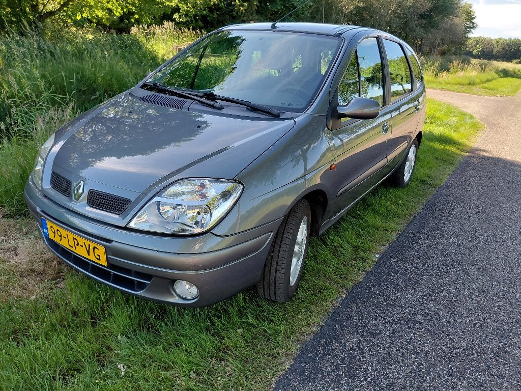 Renaul Megane Scenic 1.6 16V  AUTOMAAT Euro 2000, Auto's, Renault, Metallic lak, Stof, 1250 kg, 4 cilinders