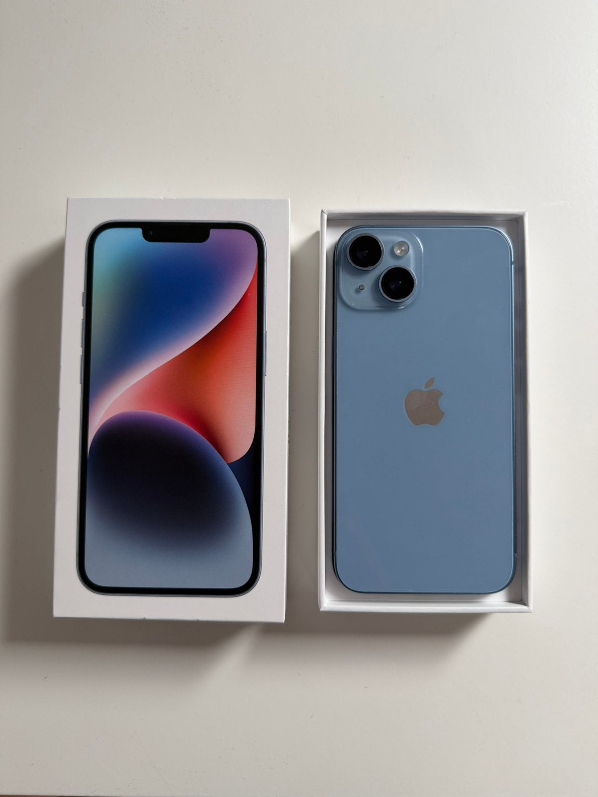 iPhone 14 blauw