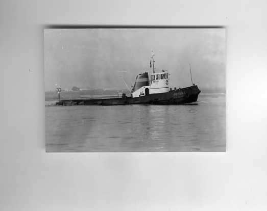 scheepvaart-foto-pieter L, Ophalen of Verzenden, Zo goed als nieuw, Motorboot, Boek of Tijdschrift