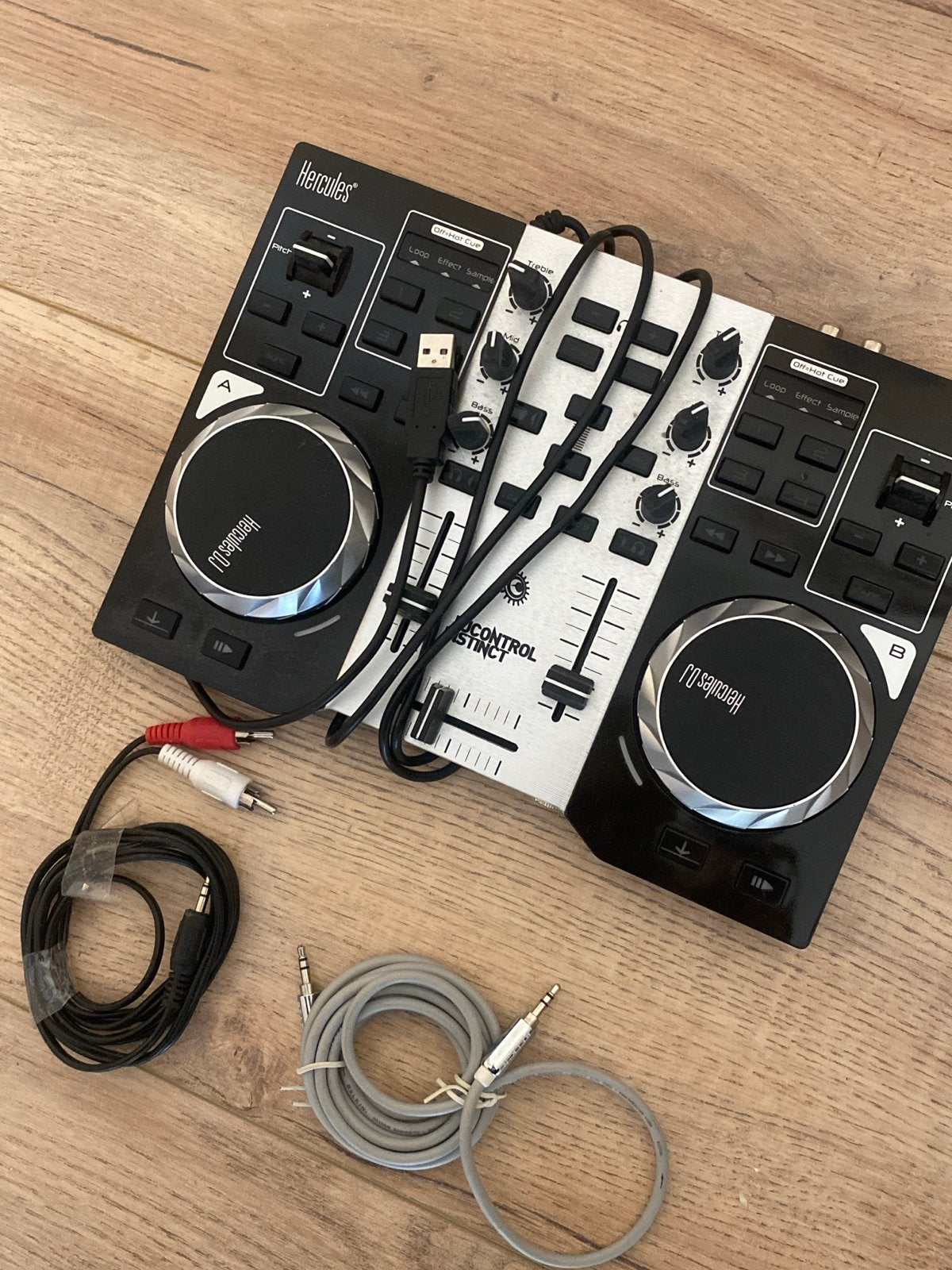 Hercules DJControl Instinct DJ-controller met kabels, Ophalen of Verzenden, Gebruikt, Dj-set, Overige merken