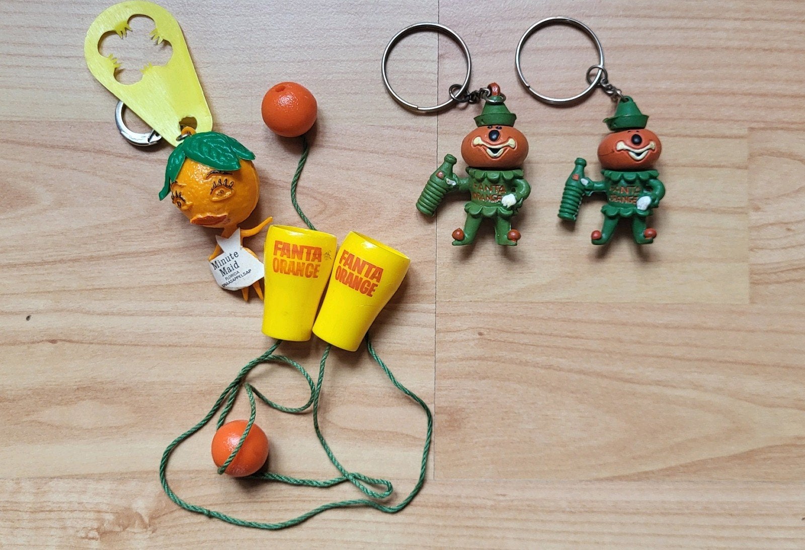 Fanta Orange sleutelhanger & Mini Bilo-spel jaren 60/70, Verzamelen, Verzenden, Gebruikt, Merk