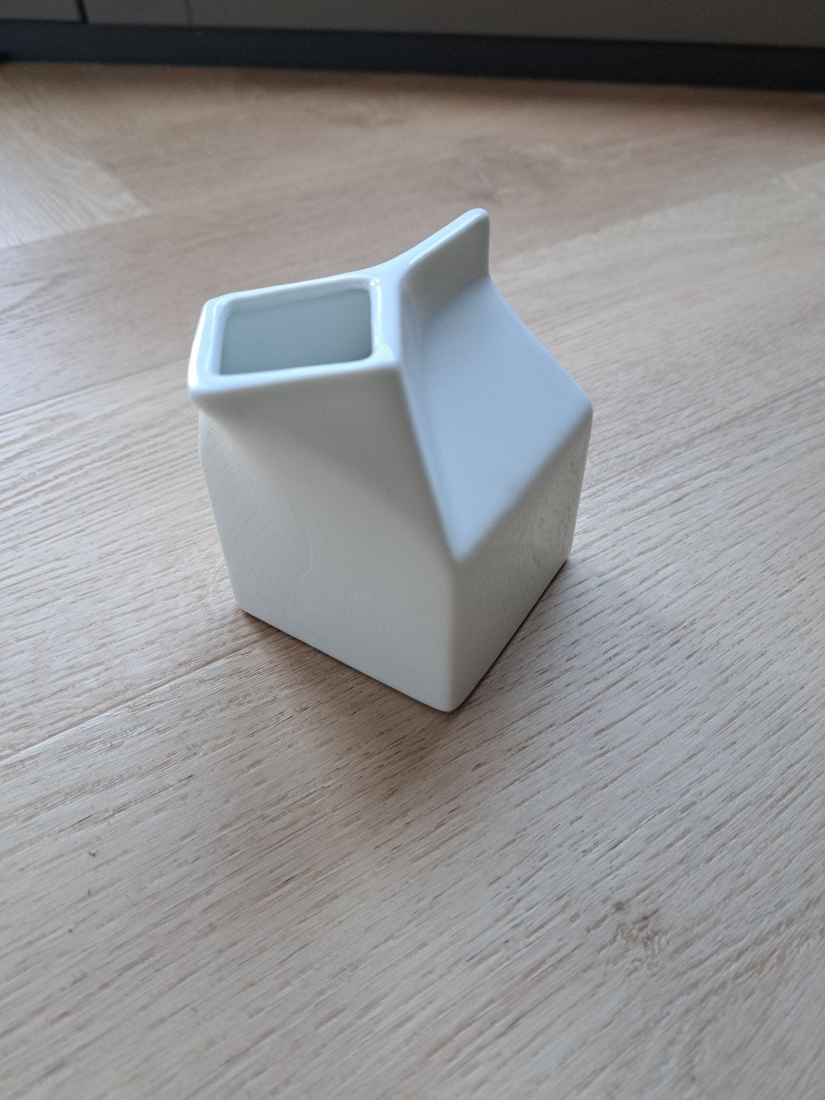 Galzone Denmark melkpak design vaas of melkkan, wit keramiek, Met patroon/structuur, Wit, 10 cm, Ophalen of Verzenden