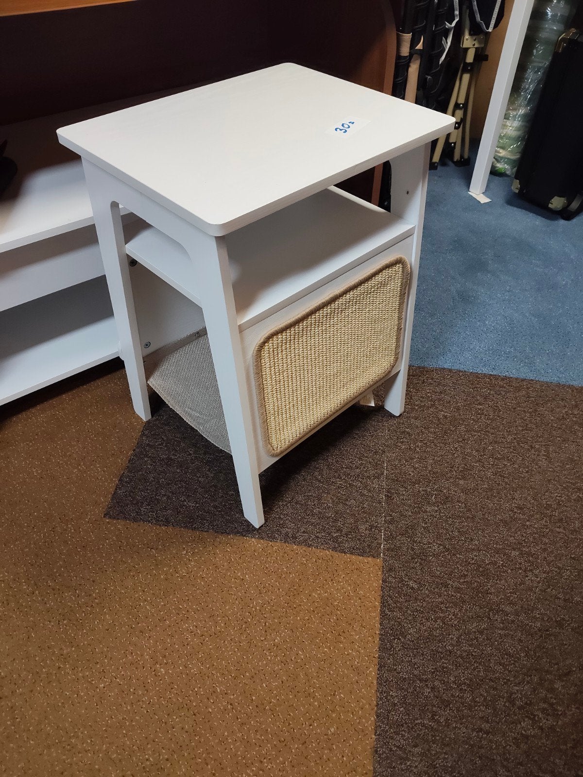 Aangeb Nieuwe Bijzettafel Krabmeubel en Hangmat voor de Kat, Minder dan 55 cm, Rond, Nieuw, Ophalen