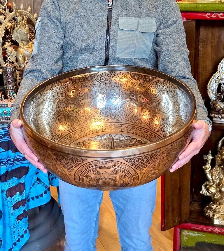 Klankschaal waar je in kunt staan: voetenbad uit Nepal, Muziek en Instrumenten, Percussie, Ophalen of Verzenden, Nieuw, Overige soorten