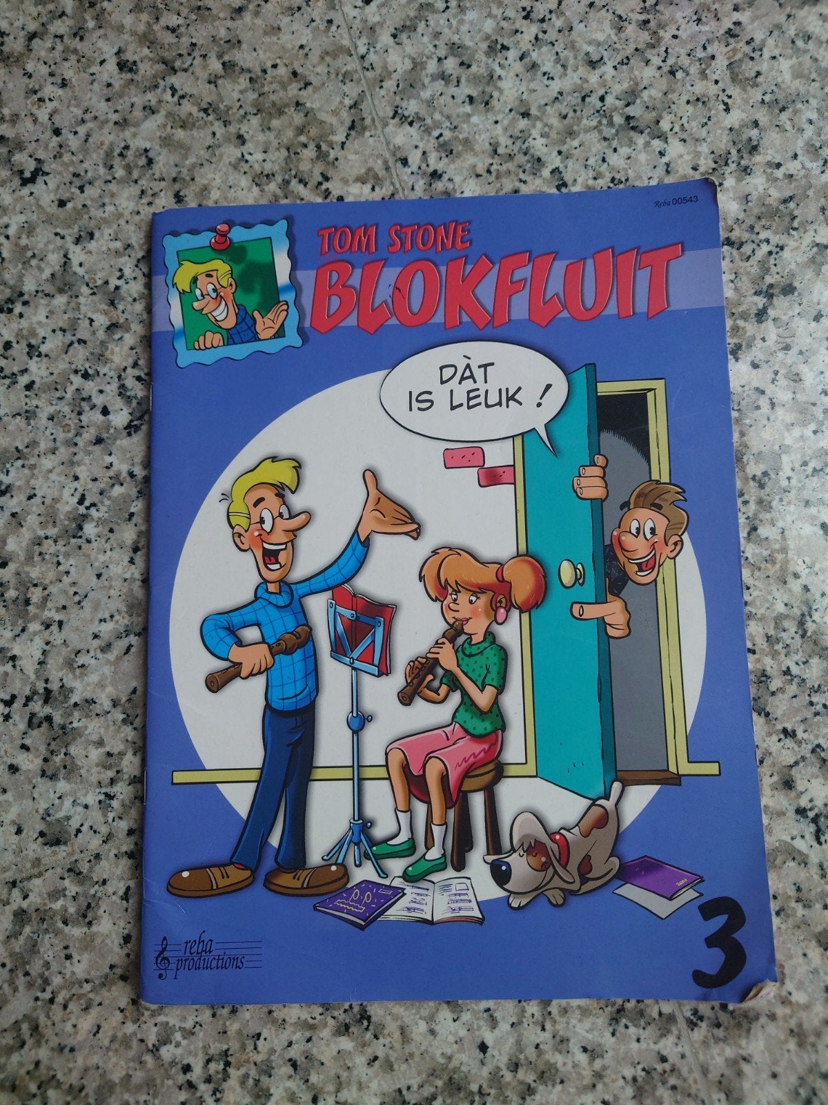 Tom Stone Blokfluit: Dàt is leuk! - Stripboek deel 3, Eén stripboek, Ophalen of Verzenden, Gelezen