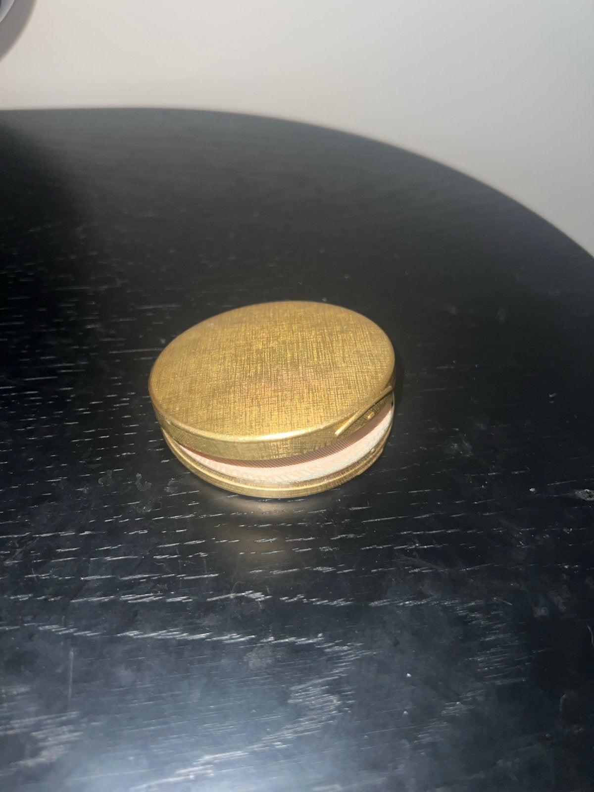 Vintage gouden poederdoosje met spiegel, Antiek en Kunst, Ophalen of Verzenden