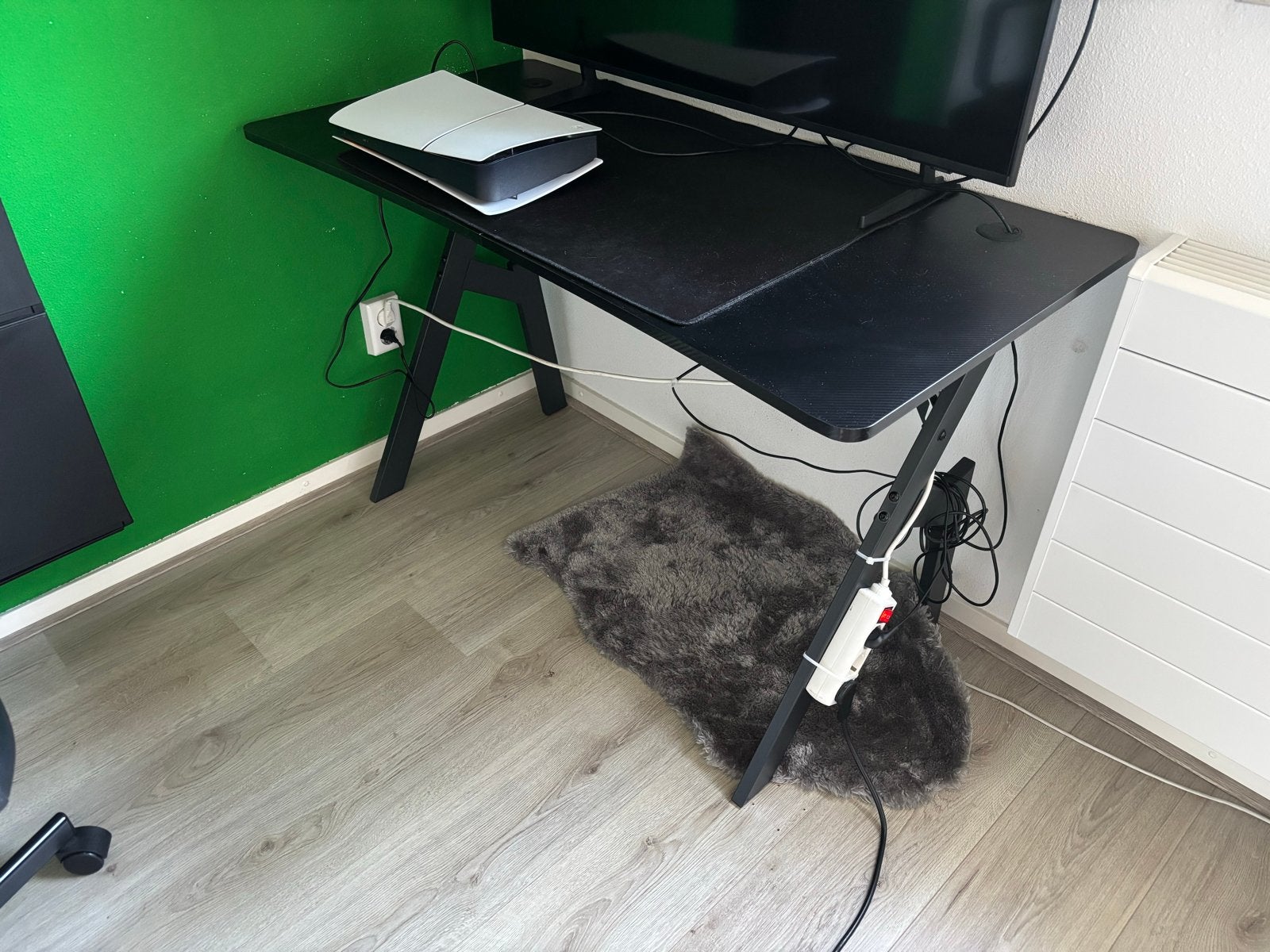 Gaming bureau met kabelgaten - 120x60 cm, Ophalen, Kabelgoot, Zo goed als nieuw, Gamingbureau