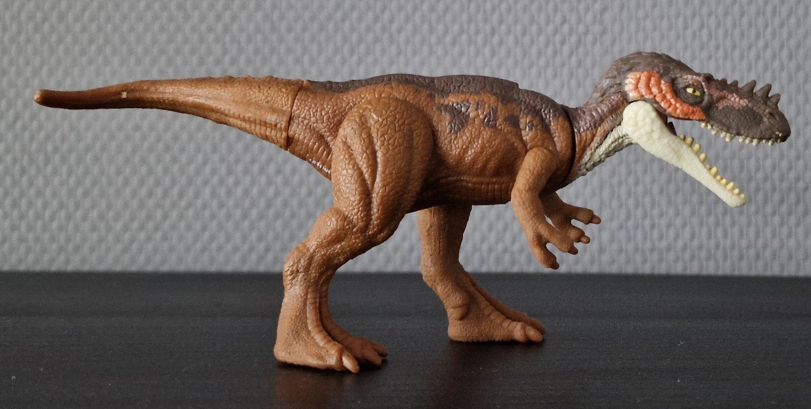 Jurassic World Dino Escape Alioramus, Ophalen, Gebruikt