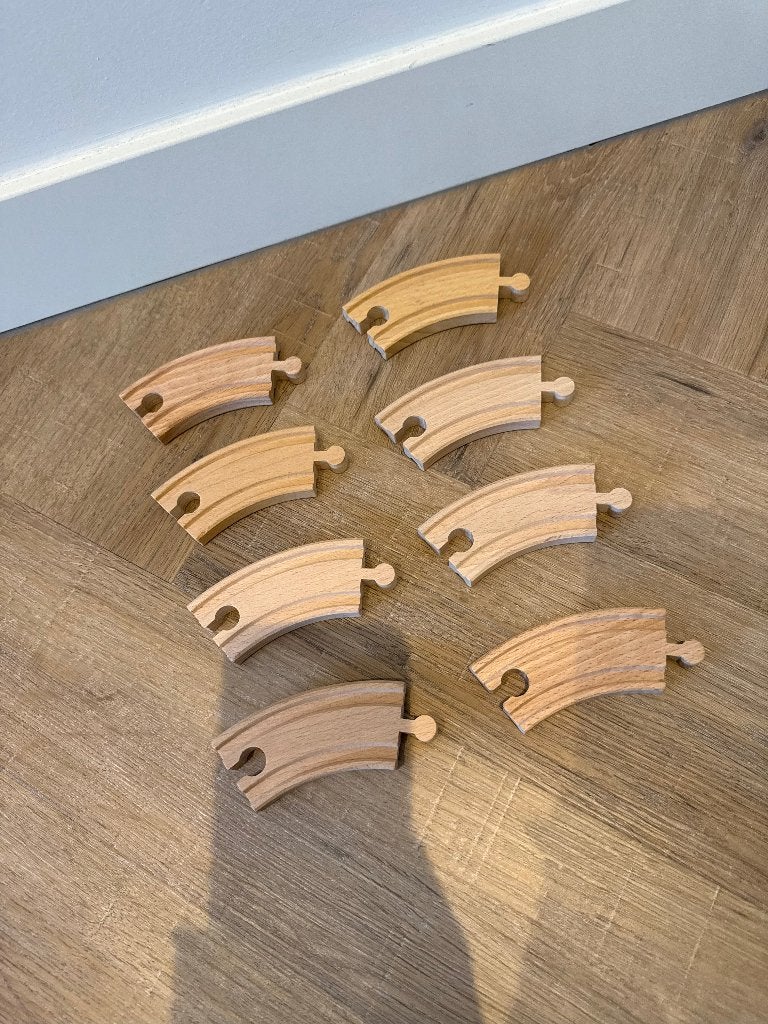 ZGAN 8x Brio houten trein korte bocht spoor deel 33337 set, Ophalen of Verzenden, Zo goed als nieuw