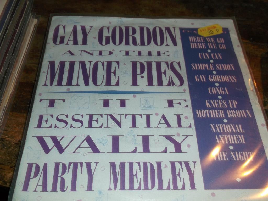 gay gordon and the mince pies The essential wally party 53, Gebruikt, 7 inch, Single, Ophalen of Verzenden