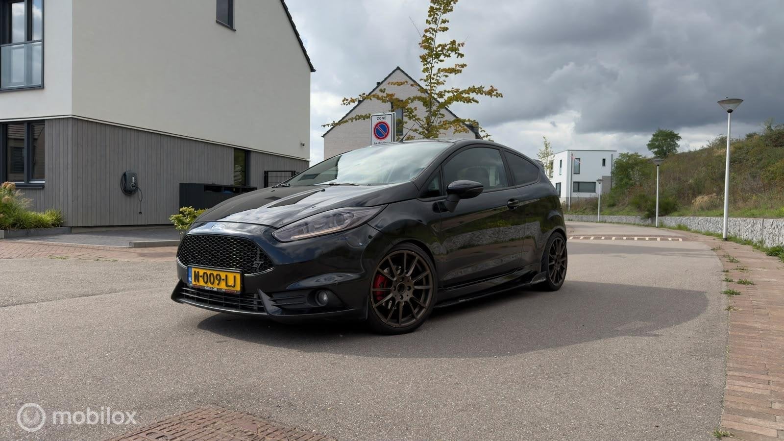 Ford Fiesta ST 1.6| Milltek | Maxton | Carbon | Pops & Bangs, Auto's, Voorwielaandrijving, 1596 cc, 1063 kg, Gebruikt