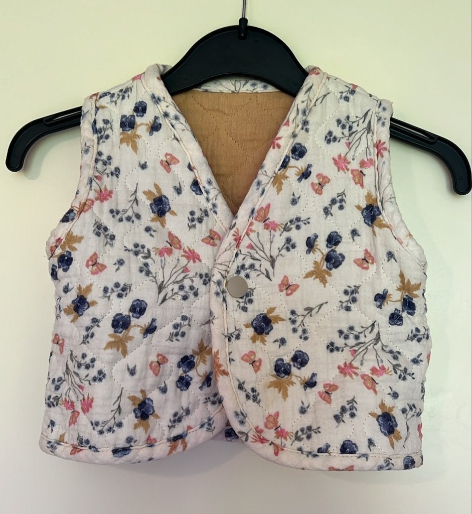 hema vestje maat 74, Kinderen en Baby's, Babykleding | Maat 74, Gebruikt, Hema, Truitje of Vestje, Verzenden