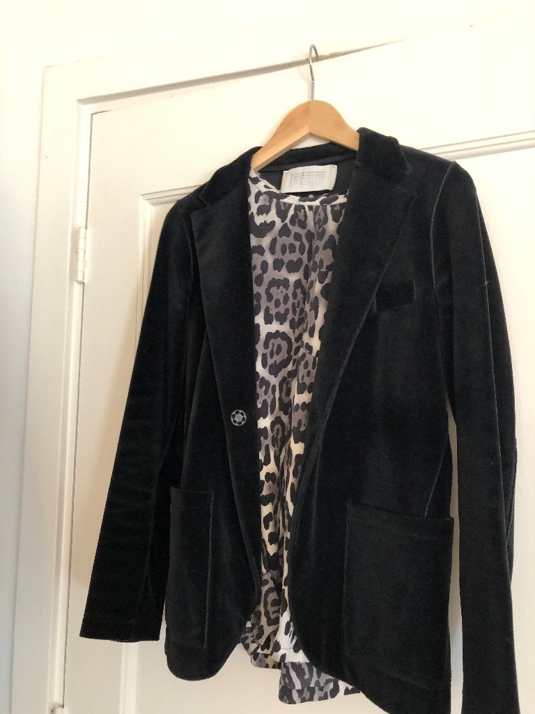 zwart velours jasje / blazer Harris Wharf mt 42 Nl 36/38, Kleding | Dames, Verzenden, Zwart, Harris Wharf, Zo goed als nieuw