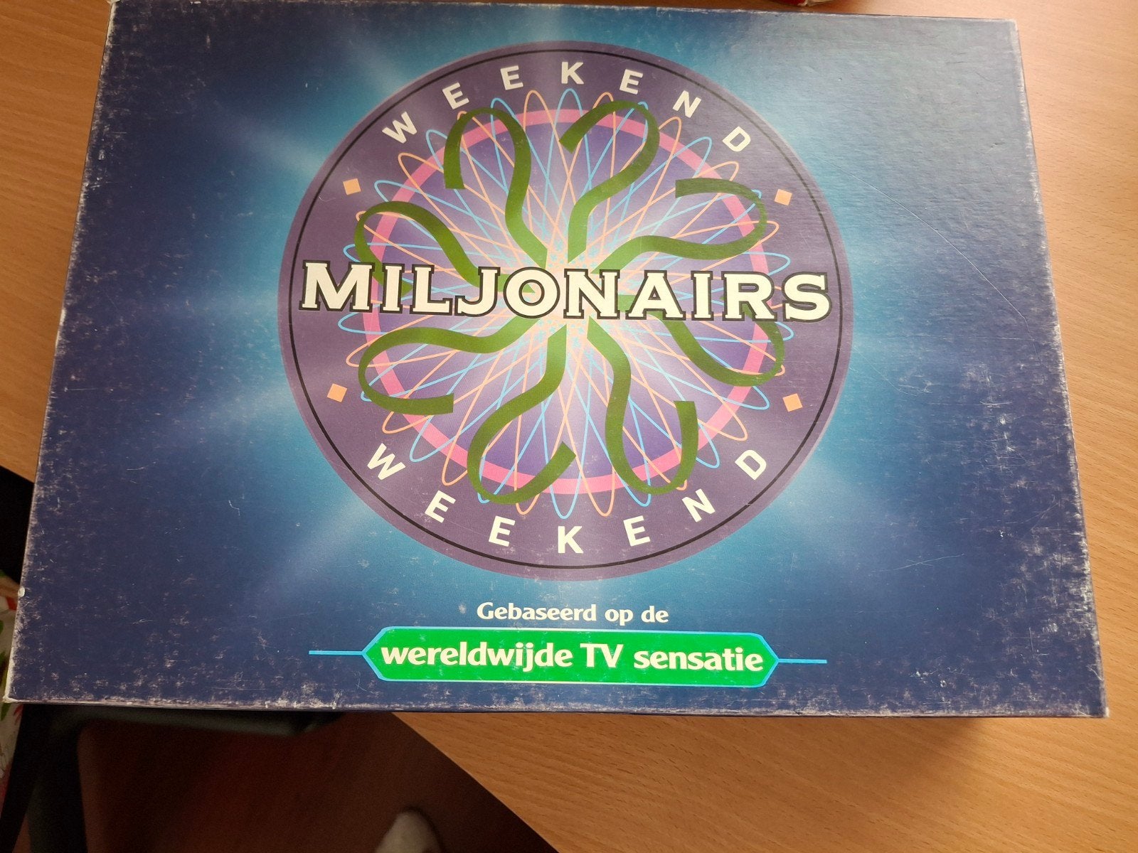 Weekend Miljonairs Bordspel - Word zelf miljonair!, Hobby en Vrije tijd, Gezelschapsspellen | Bordspellen, Vijf spelers of meer