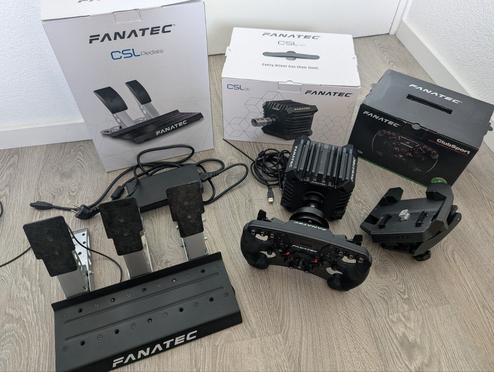 Fanatec DD set (base, formula V2,5 wheel, csl pedalen), Spelcomputers en Games, Ophalen of Verzenden, Overige merken, Zo goed als nieuw
