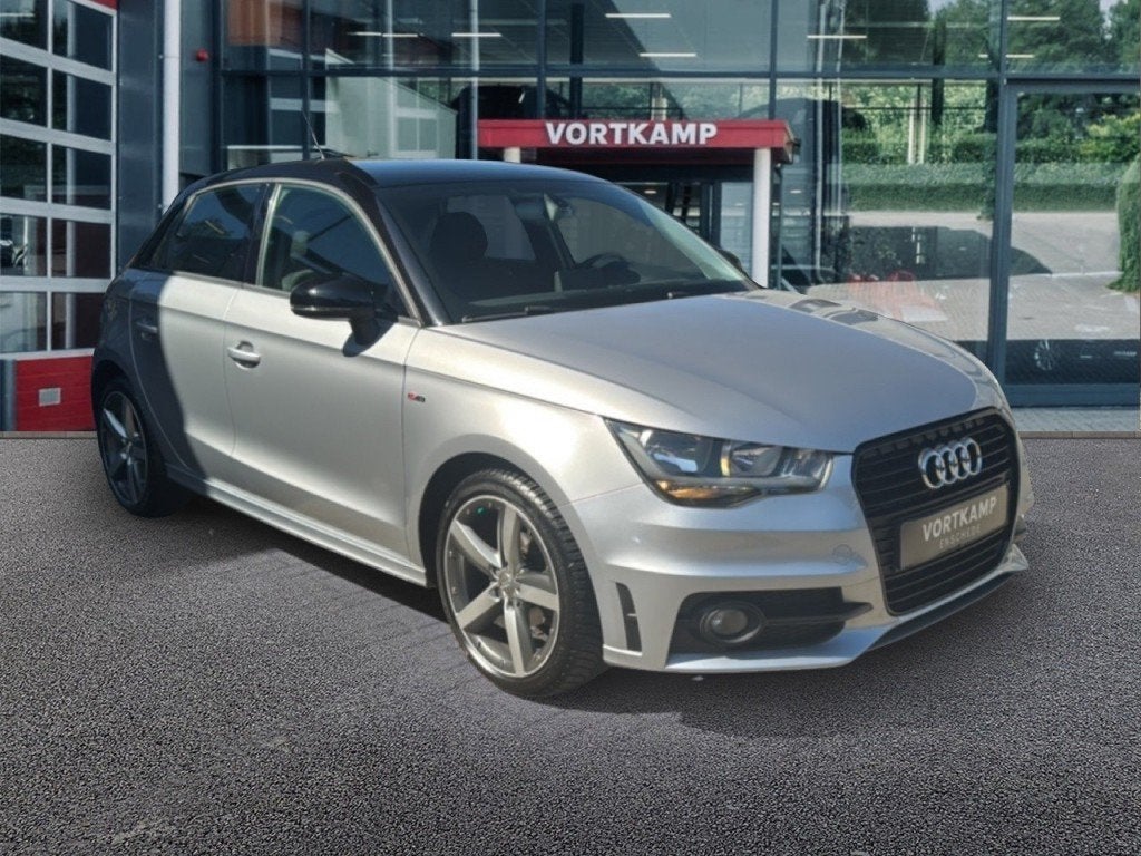 Audi A1 1.2 TFSI Attraction Pro Line Business STOELVERW/NAVI, Auto's, Audi, 86 pk, 4 cilinders, Met garantie (alle), Bedrijf