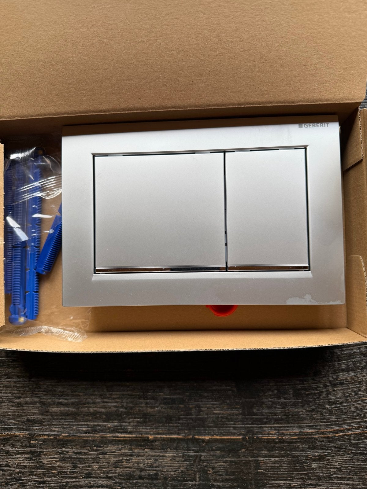 Geberit Omega 30 Bedieningspaneel - Mat Chroom, Doe-het-zelf en Verbouw, Sanitair, Ophalen, Nieuw, Chroom, Toilet