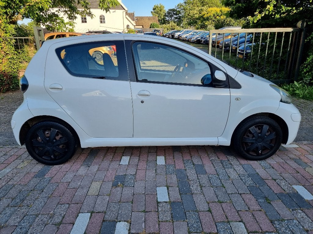 Toyota Aygo 1.0 12V Vvt-i 5-deurs,airco,PS,elektrische ramen, Auto's, Toyota, Bedrijf, Aygo, ABS, Airbags, Airconditioning, Centrale vergrendeling