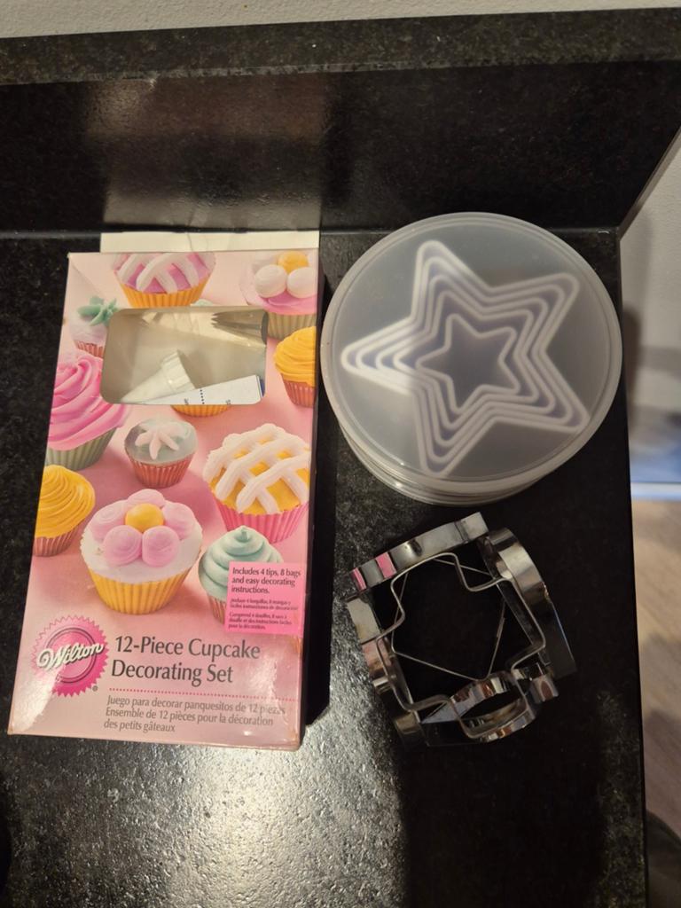 Wilton Cupcake Decoratieset & Uitstekers, Ophalen of Verzenden