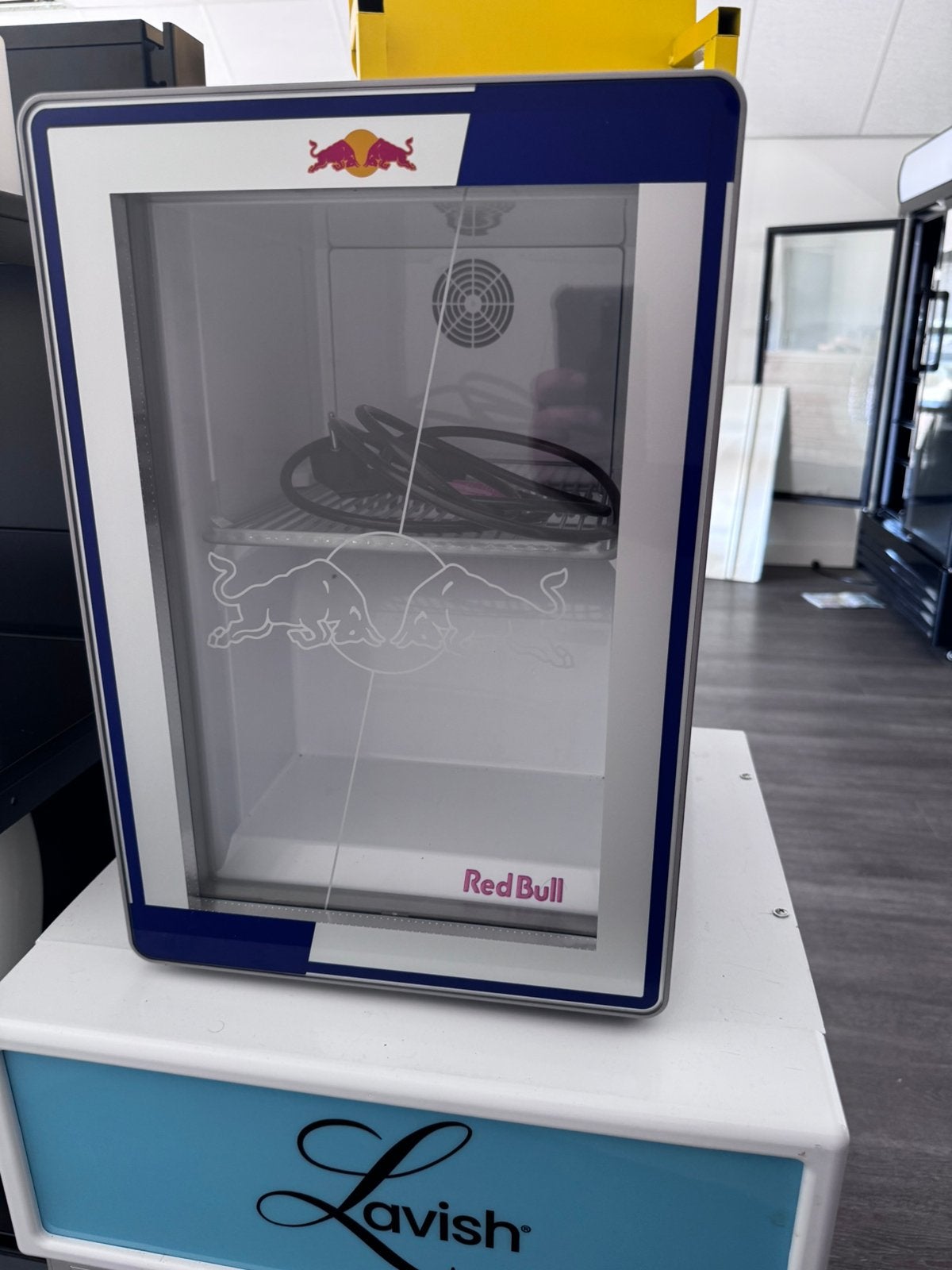 , redbull , lavish koelkast zsm ophalen, Ophalen, Zonder vriesvak, 200 liter of meer, 160 cm of meer