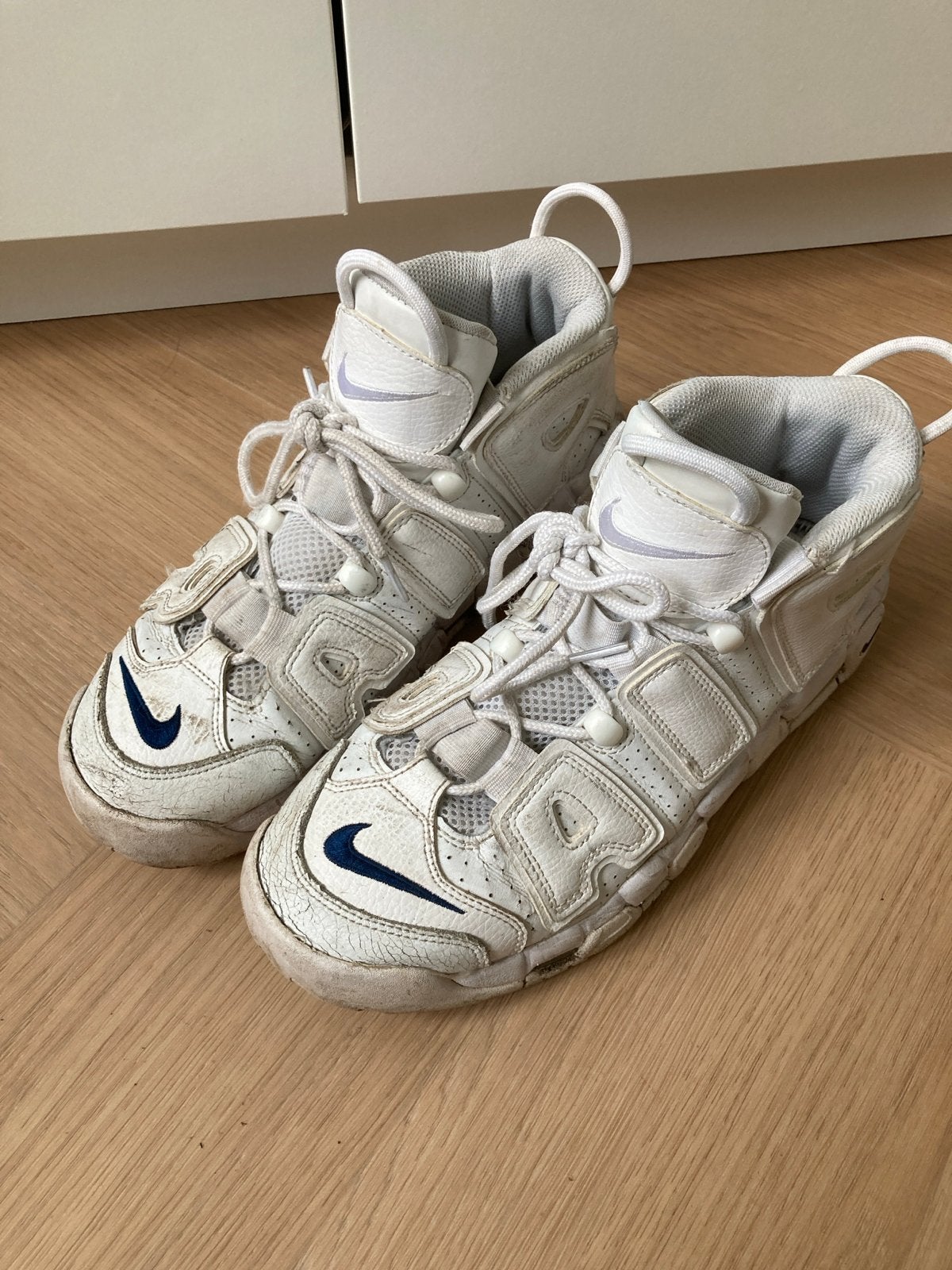 Nike Air More Uptempo sneakers - Maat 41-42, Ophalen of Verzenden, Gedragen, Wit, Sneakers of Gympen