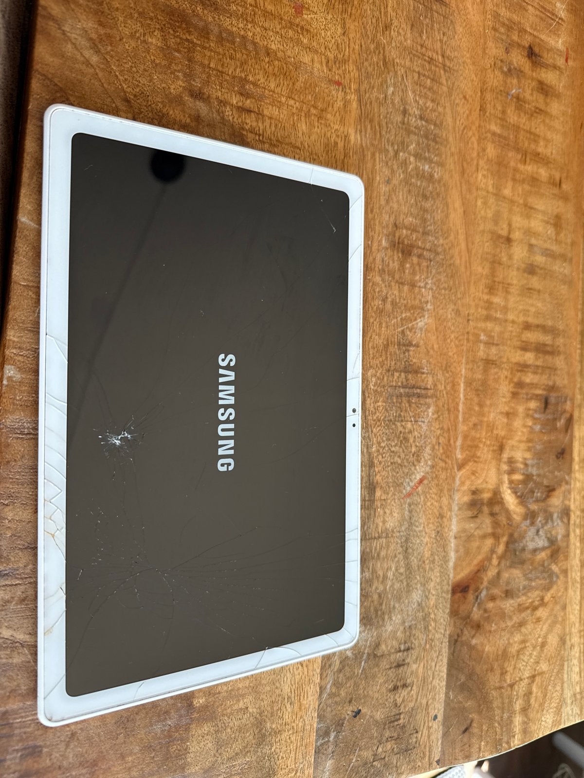Samsung Galaxy Tab A7 met gebarsten scherm, Gebruikt, 32 GB, 8 inch, Gps