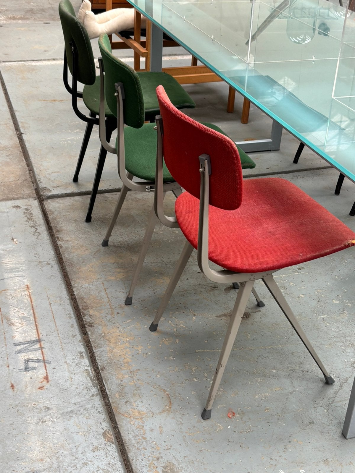 Revolt/Result stoelen uit universiteit (9x), Ophalen, Gebruikt, Vijf, Zes of meer stoelen